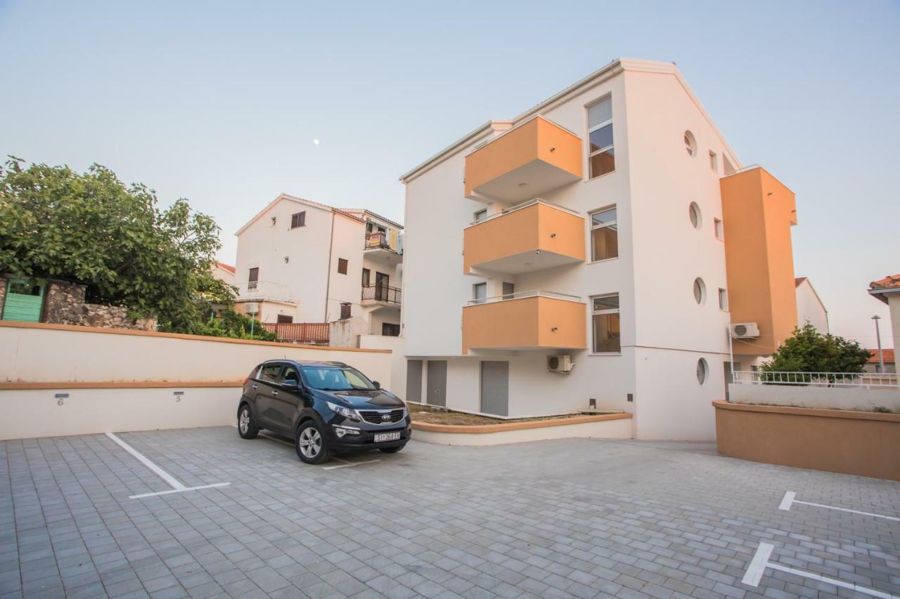 Apartment Luni Primosten Exterior photo