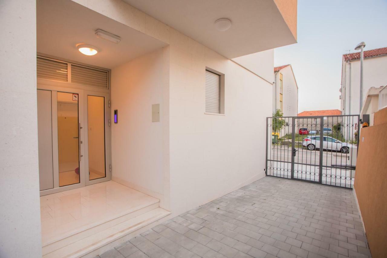 Apartment Luni Primosten Exterior photo