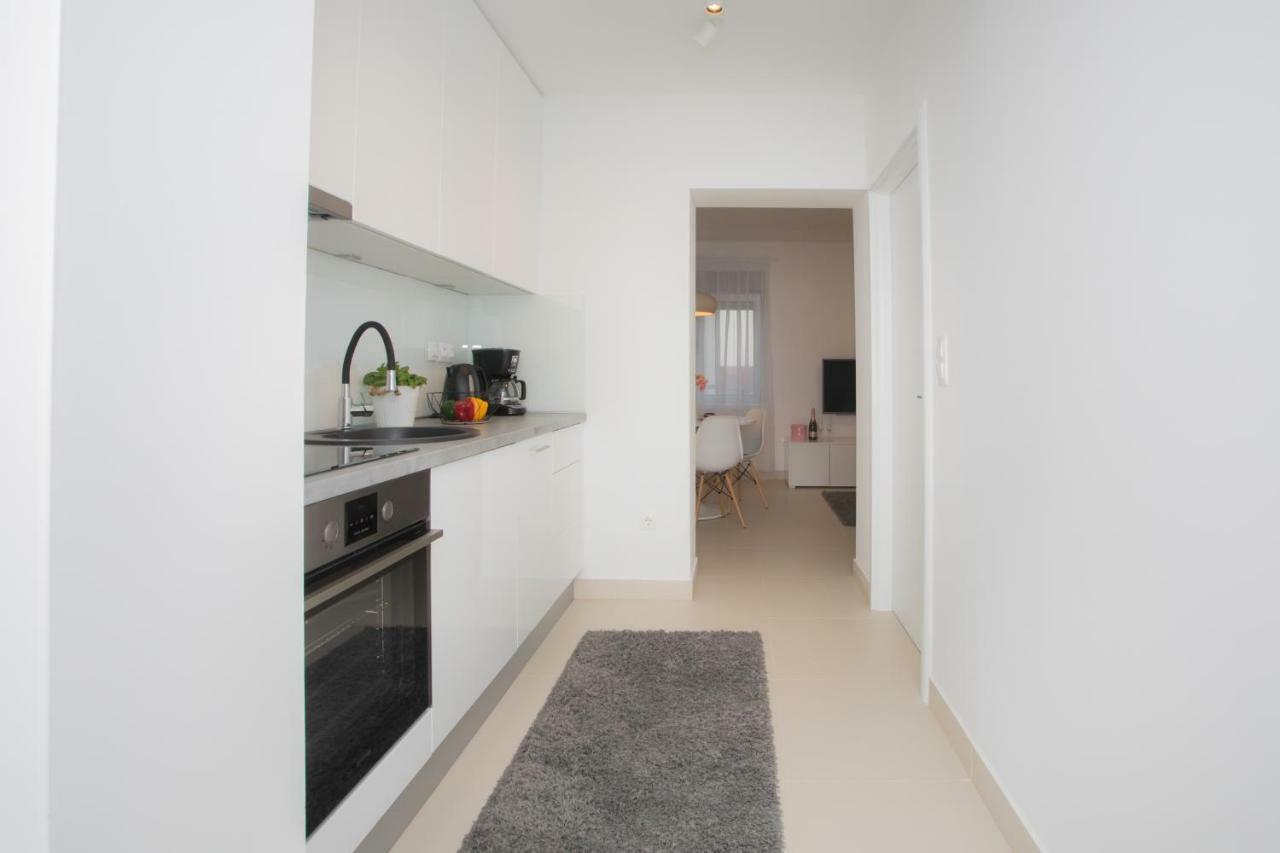 Apartment Luni Primosten Exterior photo